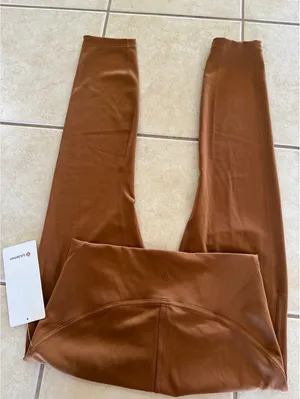 Lululemon Instill High Rise 25” Copper Brown Size 8 NWT thumbnail 1