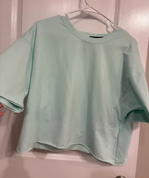 Boutique Top thumbnail 1