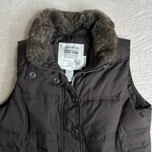 Women's Eddie Bauer Medium Premium‎ 700 Fill Goose Down Brown Vest Fur Neck thumbnail 2