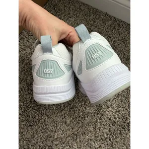 WOMEN’S NEW BALANCE 857 Wide Size W8.5 New without box thumbnail 5