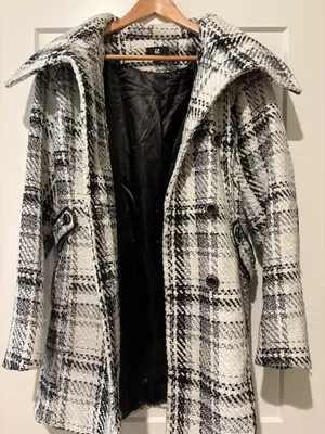 IZ Byer Black & White Plaid Heavy Coat – Junior’s Size XL thumbnail 3