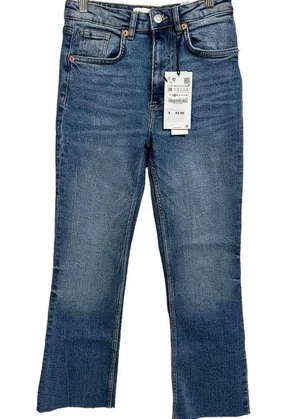 ZARA Women's Mid-Rise Cropped Flared Denim Frayed Hem Jeans Size 4 NEW thumbnail 2