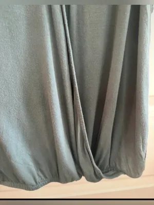 American Eagle Outfitters Soft & Sexy V-Neck Camisole in Slate Gray size medium thumbnail 3