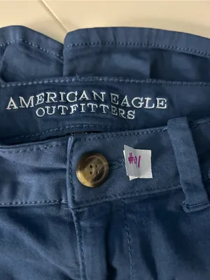 American Eagle Women’s Navy Blue Midi Super Stretch Chino Shorts SZ 2 thumbnail 5