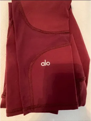 Alo Yoga Leggings thumbnail 2