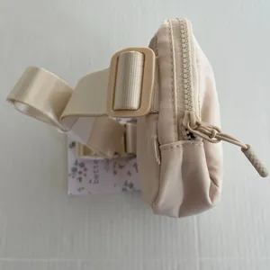 Sz‎ Small Beige Adjustable Belt Crossbody Travel Bag Zipper Pockets thumbnail 6