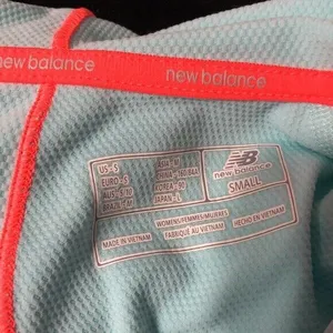 New balance 1/4 zip up hooded activewear shirt women's size‎ small thumbnail 11