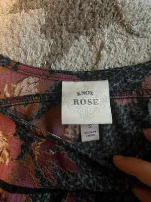 Knox Rose Floral Flowy Blouse thumbnail 3