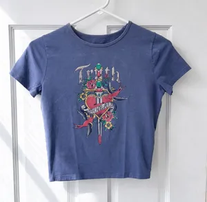 Hollister Graphic Baby Tee S thumbnail 1