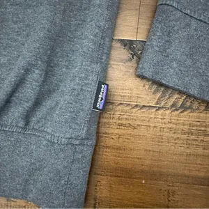 Patagonia Fitz Roy Bison Ahnya Crew Sweatshirt Womens Medium Gray Organic Cotton thumbnail 3
