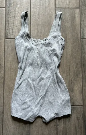 GRLFRND Gray Sleeveless Button-Front Romper Bodysuit thumbnail 1