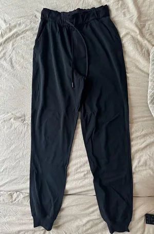 Lululemon stretch high rise joggers black size 4 thumbnail 2