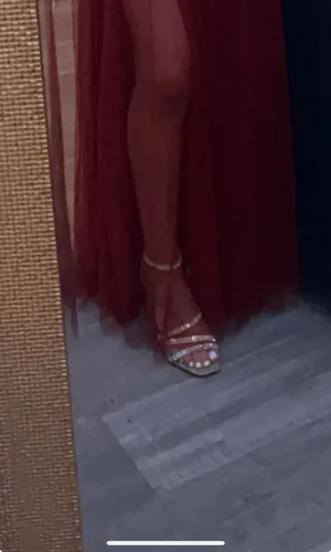 Gold heels Size 7 thumbnail 4