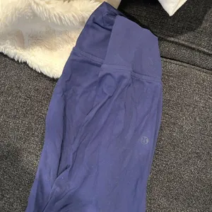 Lululemon joggers thumbnail 2
