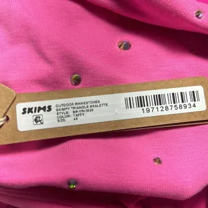 NWT (C4)?SKIMS Outdoor Rhinestones Skimpy Triangle Bralette In Taffy Pink 4x thumbnail 7