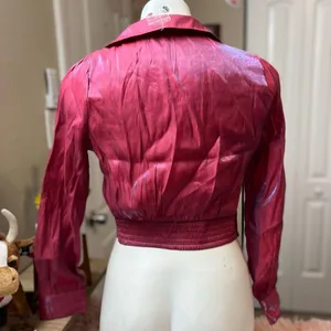 Milk & Honey Red Pink Sheer Crop Top Twist Front Long Sleeve Blouse Size Medium thumbnail 8