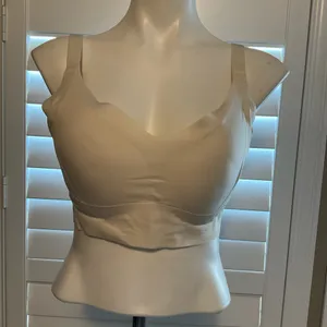 Wireless Comfort Longline Bra in Ivory Size undefined thumbnail 1