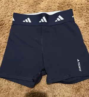 Adidas TechFit Spandex thumbnail 1