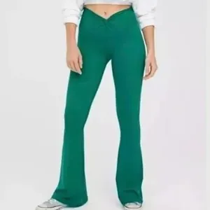 Aerie Extra Twist Real Me Flare Leggings thumbnail 6
