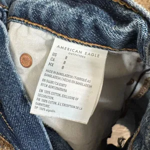 American Eagle Blue 90's Boyfriend Shorts Distressed Cut Offs Size 8 thumbnail 5