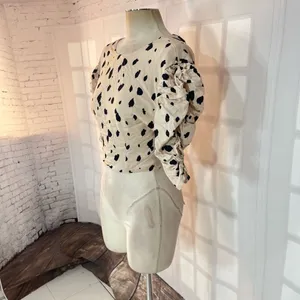 Bardot NWT Amelie Geo Spotted Puff Sleeve Open Back Blouse Size Large thumbnail 3