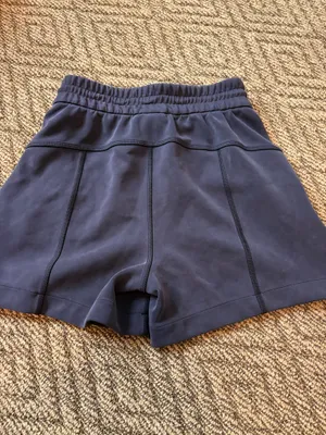 Lululemon Softstreme Shorts 4" thumbnail 3