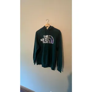 The North Face Women's Large Green Pullover Hoodie Plaid Logo Graphic Sweatshirt thumbnail 3