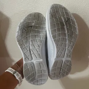 OOFOS OOmg Sport Low recovery slip-on shoes in white US9 / 40 thumbnail 5