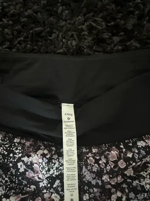 Lululemon Shorts thumbnail 4