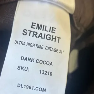 DL1961 ultimate knit Emilie Straight-Leg ultra high rise vintage 31” dark cocoa thumbnail 12