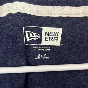 New Era Zip Up Hoodie Women’s Size Small thumbnail 3