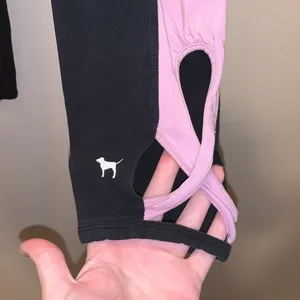 Victoria’s Secret PINK Leggings Elastic Waist Logo detail bottom Pink Black thumbnail 4