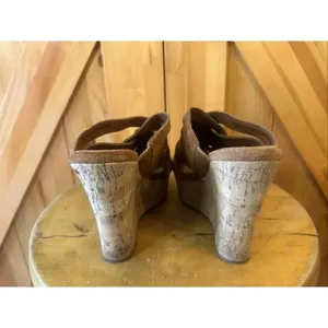 UGG Marta chestnut cork, slip on wedges, size 6 soft suede with woven straps thumbnail 5