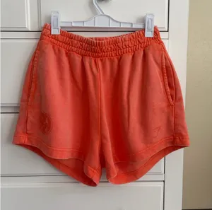 Gymshark sweat shorts  thumbnail 1