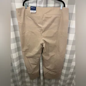 Old Navy Women's Wide Leg Pants in Tan thumbnail 4