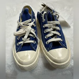 Converse Blue and White Sneakers with Heart Design thumbnail 2