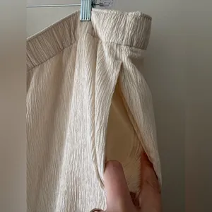 Abercrombie & Fitch Cream Textured Pull On Wide Leg‎ Beachy Pants thumbnail 3