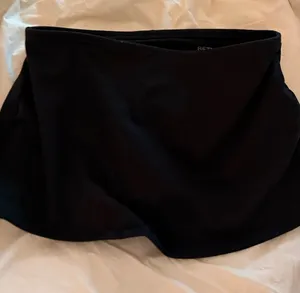 Set active skirt short thumbnail 1