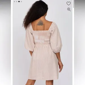 BIBI | Taupe Striped Smocked Puff Sleeve Dress thumbnail 3