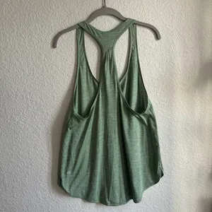 💚Lululemon Heathered Green 105 Singlet Tank Top thumbnail 4
