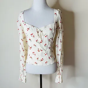 Reformation Chase Cherry Top thumbnail 2