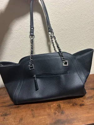 Jessica Simpson Black Pebbled Tote Shoulder Bag Silver Chain Zip Tassel Charm thumbnail 2