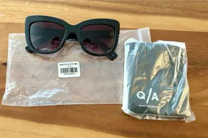 QUAY Australia “Breath Of Life” Sunglasses - Black Frames/Gradient Purple -NWT thumbnail 1