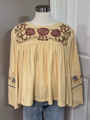 Boho Floral Embroidered Babydoll Top Bell Sleeve Easel L NWT thumbnail 1