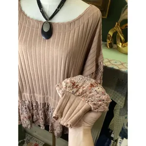 Gimmicks BKE Ribbed Mixed Media Floral Peplum Top Mauve Medium HFL1265 thumbnail 2