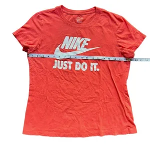 The Nike Tee Athletic Cut Short Sleeve Tee Shirt Size Medium thumbnail 3