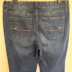 Maurices m jeans Womens 16 Short Mid Rise Dark Wash‎ Stretch Denim Blue Jeans thumbnail 9