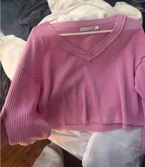 Altar'd State long sleeve v neck shirt thumbnail 1