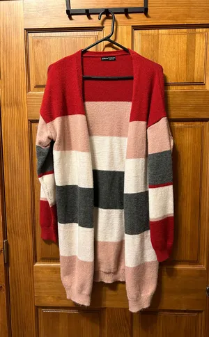 Women’s Cardigan Size L thumbnail 2