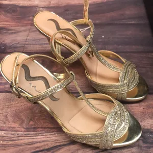 Nina sz 9 gold w/ sequins women shoes thumbnail 4